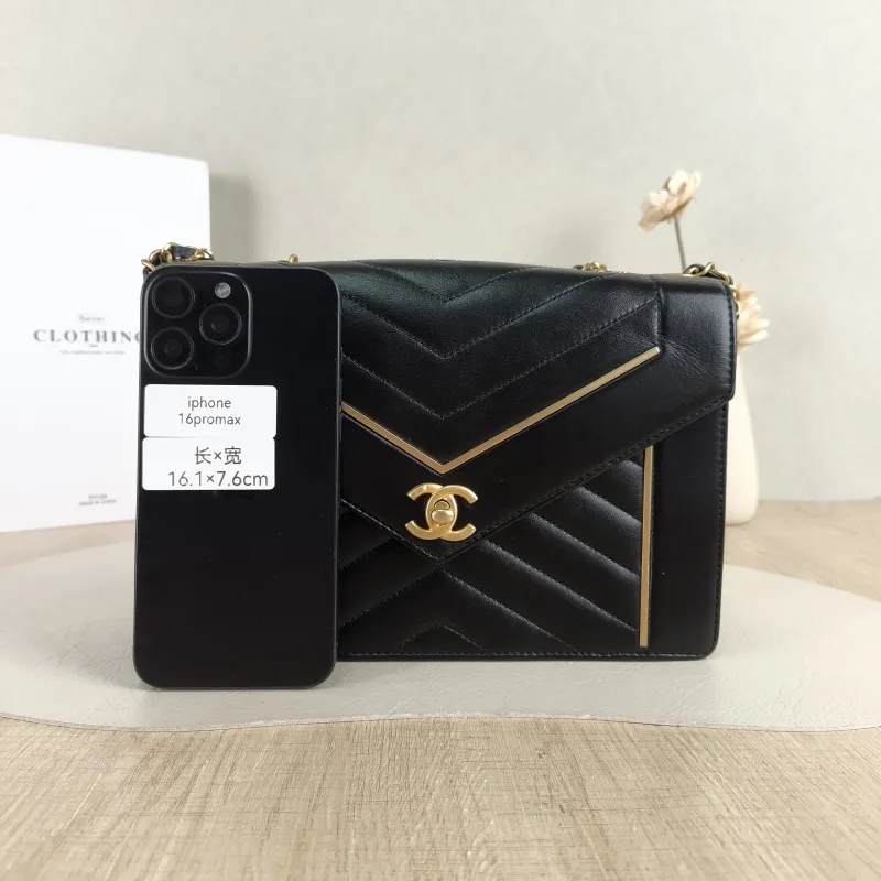 Chanel Crossbody Bag Crossbody Bag Black Lambskin One Size24 × 7 × 16 cm — cover view 5 of 6