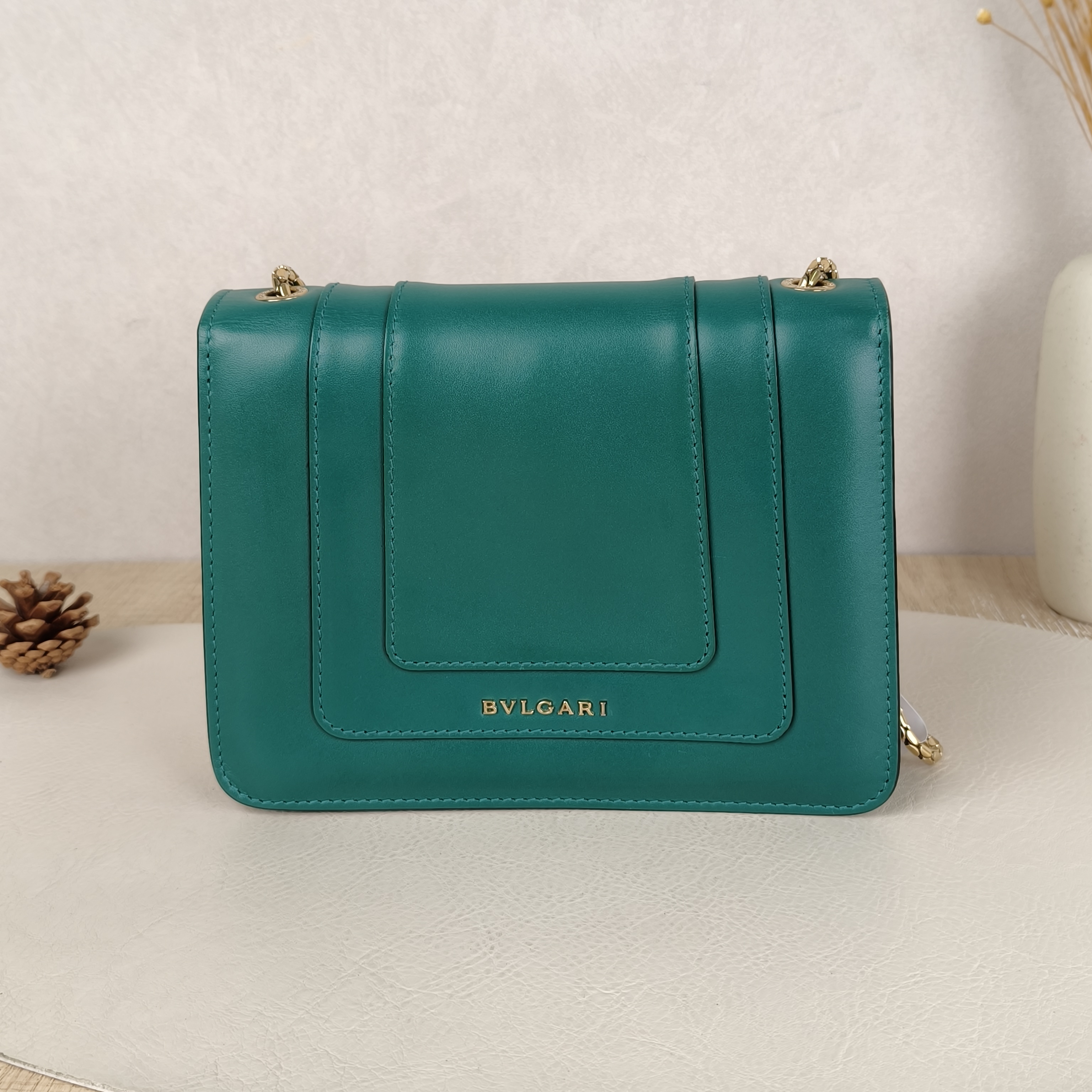 Bvlgari Crossbody Bag Serpenti Forever Collection Crossbody Bag Green Calfskin20 × 4.5 × 14 cm — cover view 8 of 8