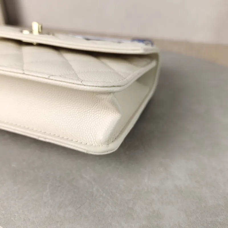 Chanel Backpack Backpack White Grained Calfskin One Size 18.2 × 5 × 14 cm — detail view 8 of 11