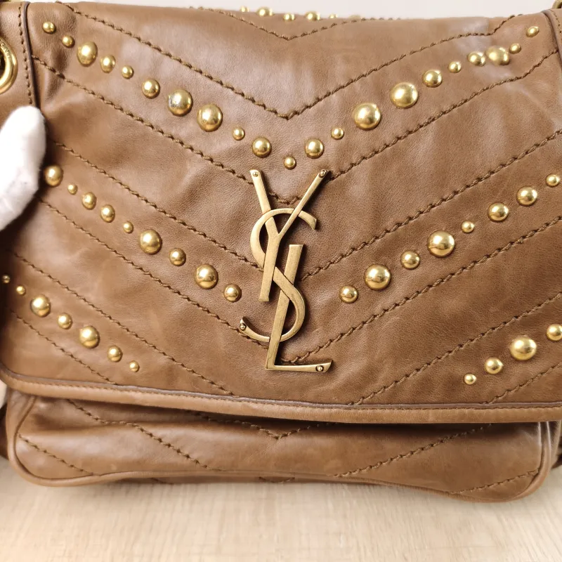 SAINT LAURENT Crossbody Bag Niki Caramel Medium 28 × 8.5 × 20 cm — detail view 3 of 14