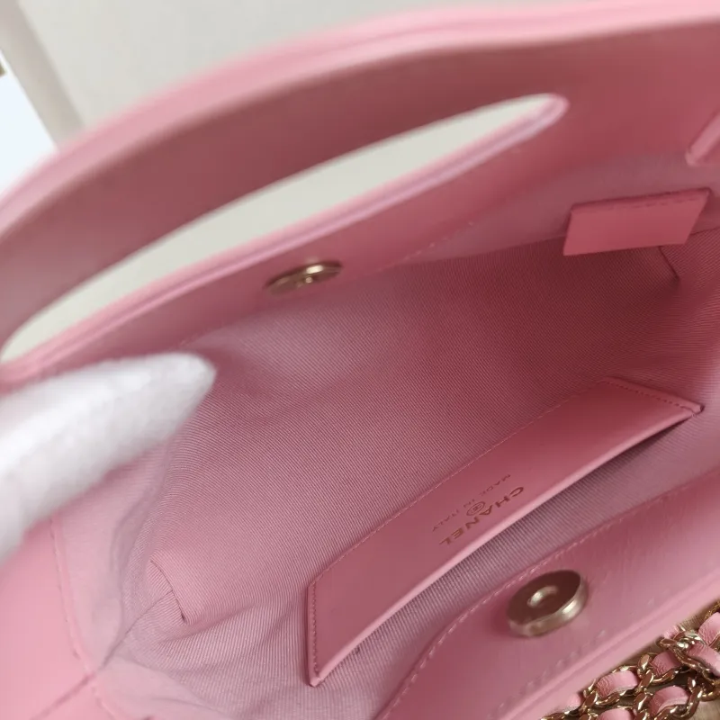 Chanel Crossbody Bag 31Bag Pink Waxed Leather nano 20.5 × 3.5 × 17 cm — detail view 11 of 12