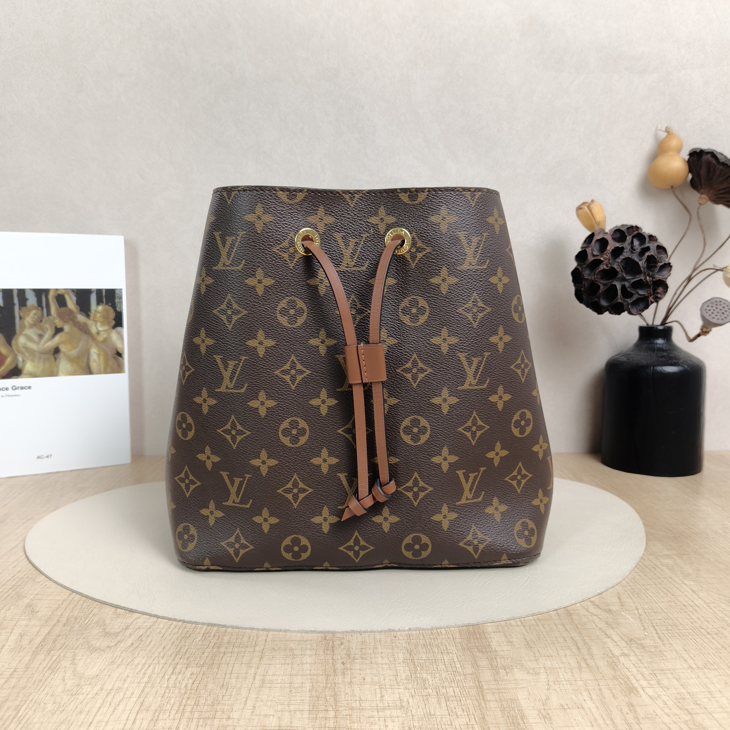 Louis Vuitton Shoulder Bag NÉONOÉ Bucket Bag Caramel PVC Medium26 × 17.5 × 26 cm