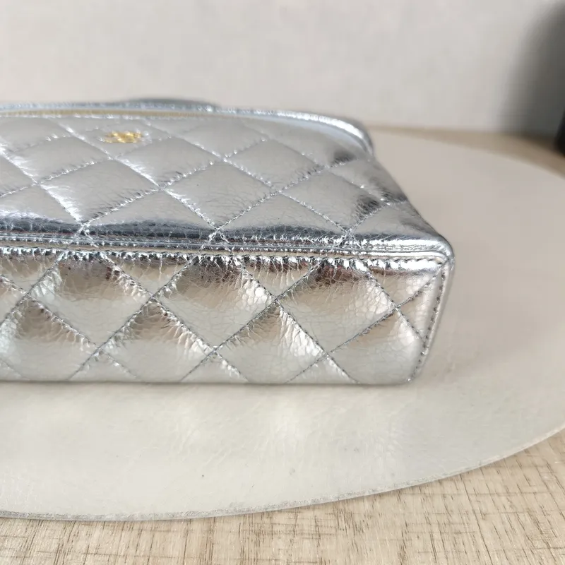 Chanel Crossbody Bag lp Box Bag Top Handle Crossbody Bag Silver Calfskin 19.5 × 5 × 12 cm — detail view 5 of 12