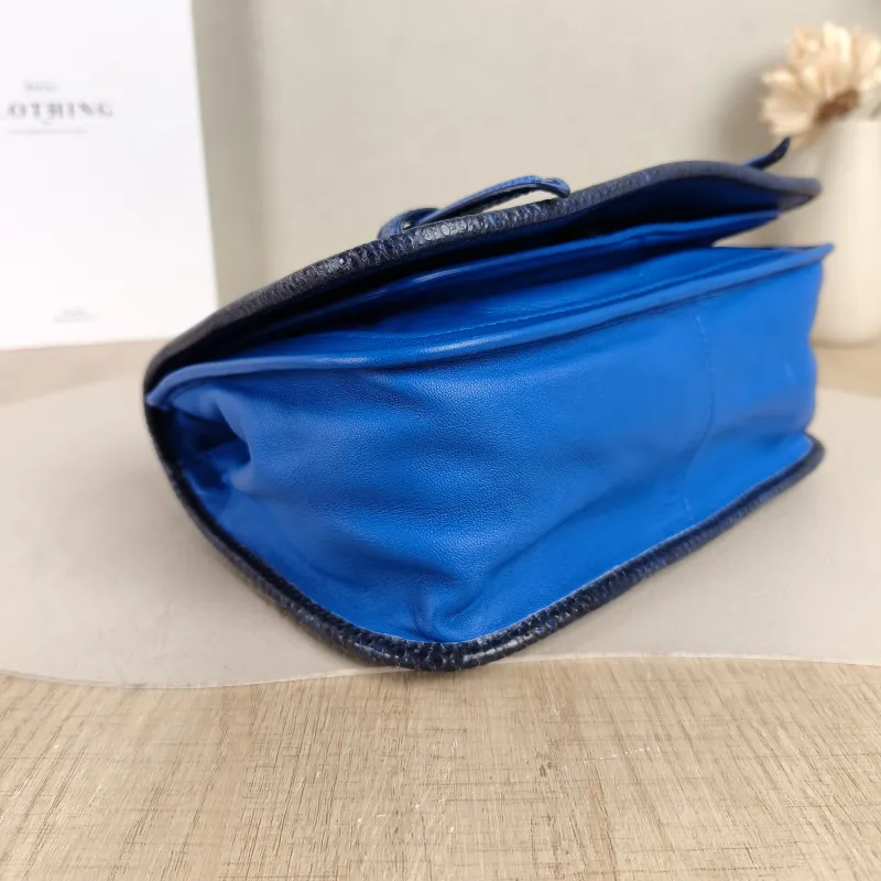 Bottega Veneta Shoulder Bag Woven Messenger Bag Blue Lambskin One Size22 × 7 × 16 cm — detail view 11 of 11