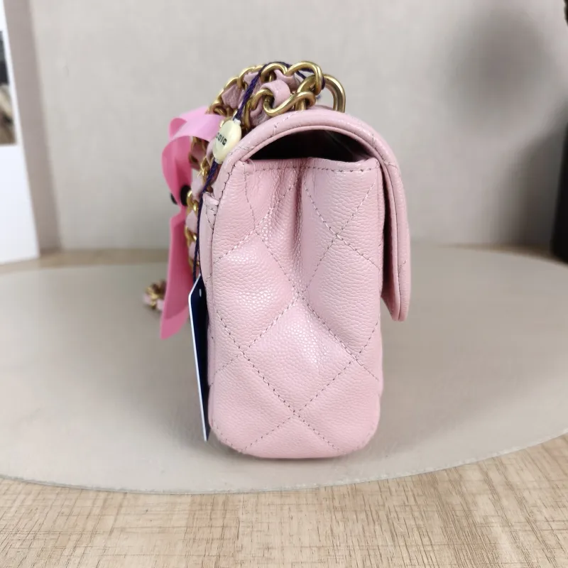 Chanel Crossbody Bag Pink Grained Calfskinmini18 × 6 × 13 cm — detail view 12 of 13
