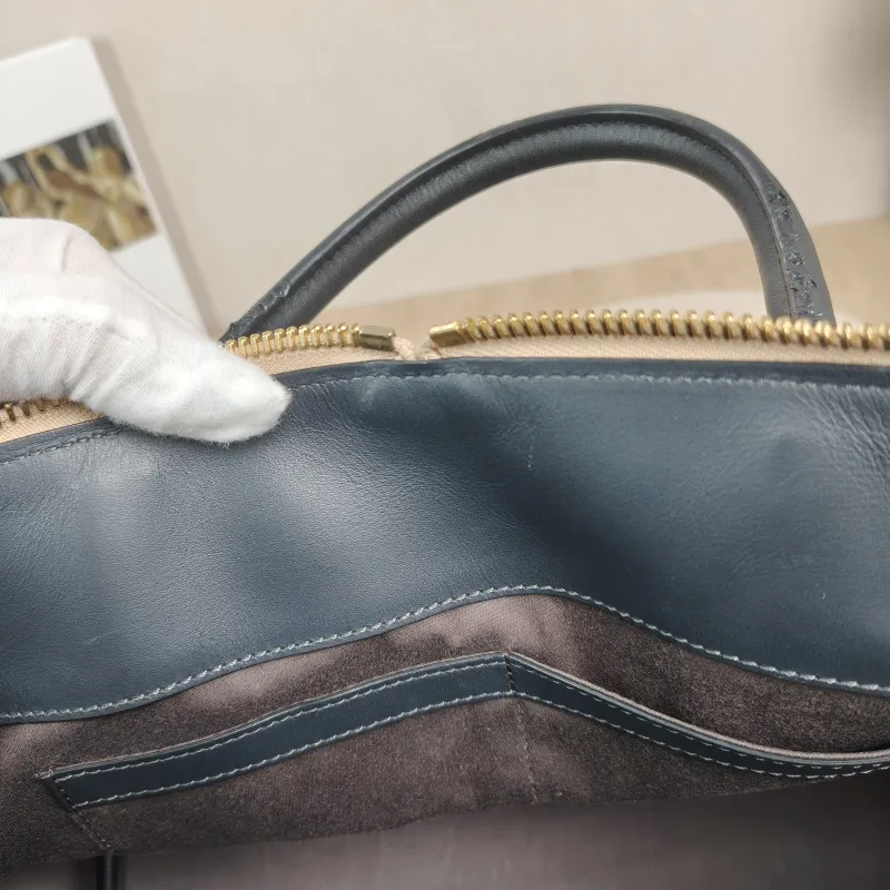 Chloé Shoulder Bag Shoulder Bag Beige Black Calfskin One Size30 × 14 × 23 cm — detail view 10 of 13