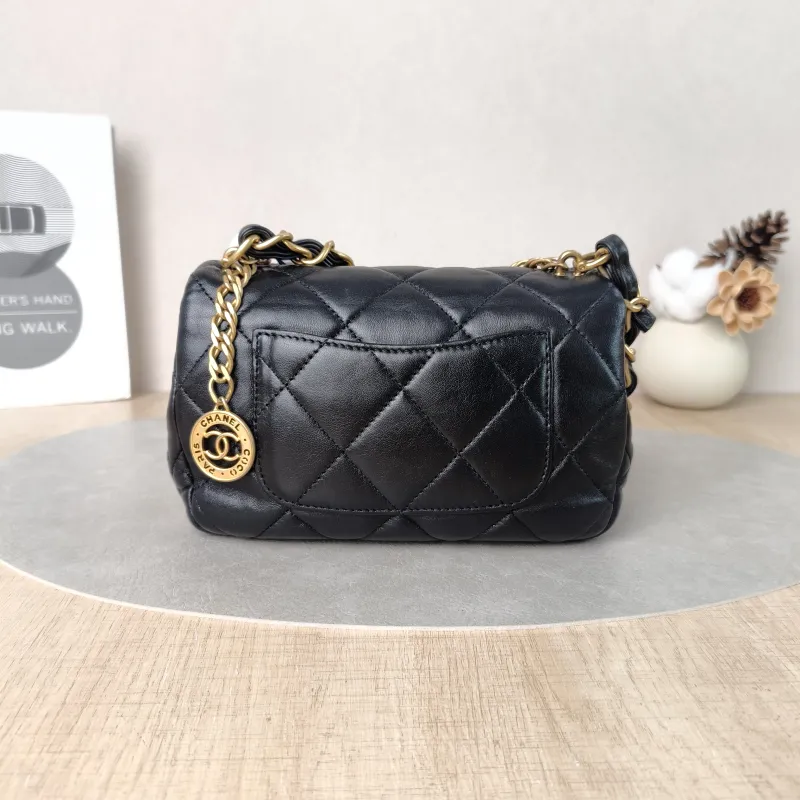 Chanel Crossbody Bag mini Black Lambskin One Size20 × 6 × 12 cm — cover view 3 of 5
