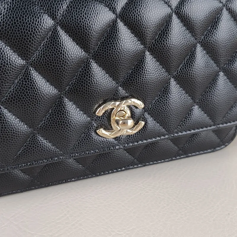Chanel Crossbody Bag coco crush woc Black Grained Calfskinmini19.2 × 3.5 × 12.3 cm — detail view 6 of 13