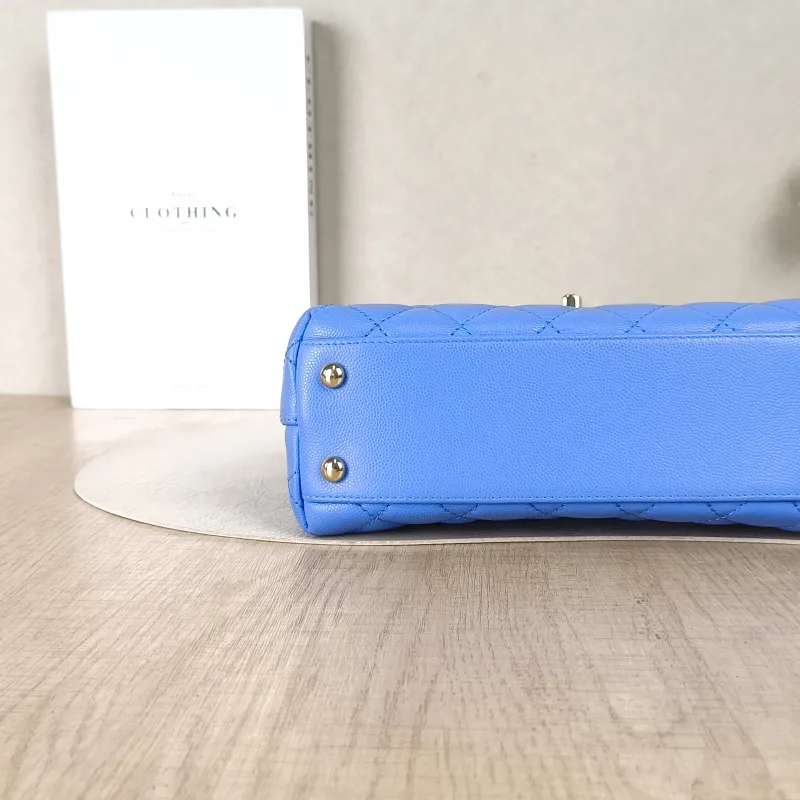 Chanel Top Handle Bag Coco Handle​Blue Grained Calfskin Small24 × 10 × 14 cm — detail view 1 of 13