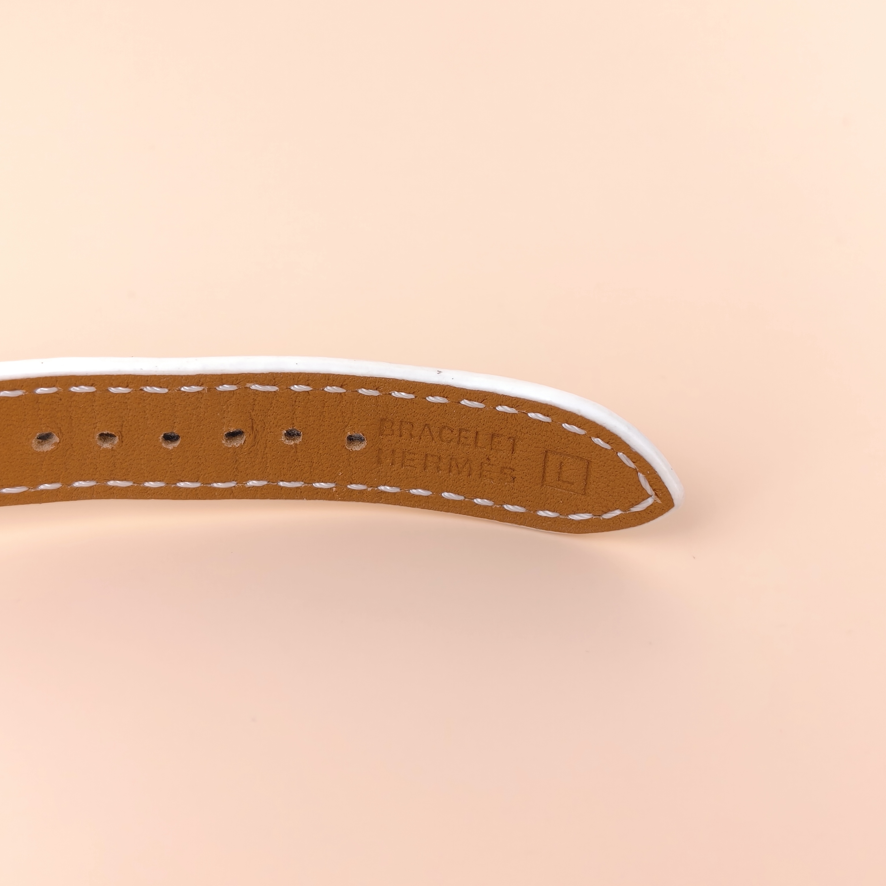 Hermès Watchh Collection Watch White One Size21*30 , — cover view 4 of 10