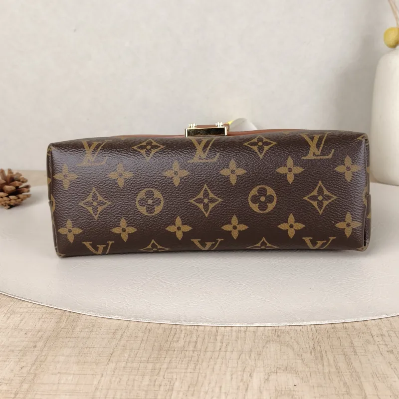 Louis Vuitton Crossbody Bag MADELEINE PVC · Calfskin BB24.5 × 8 × 16 cm — cover view 3 of 6