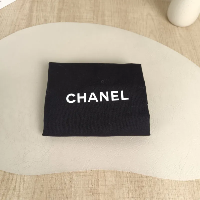 Chanel Crossbody Bag24p Lambskinmini17 × 12 × 18 cm — detail view 4 of 13