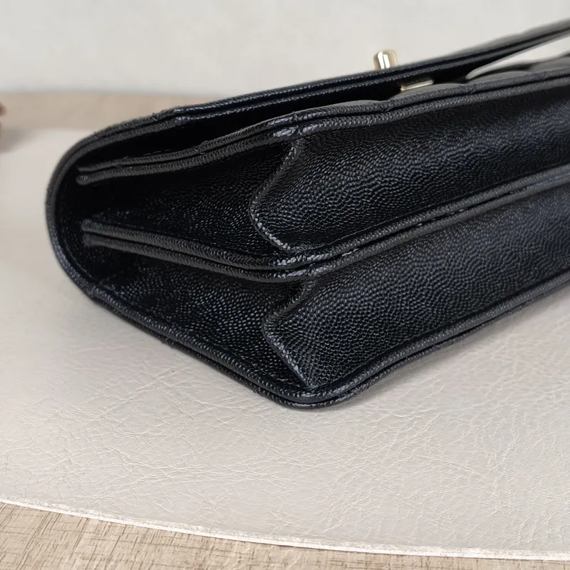 Chanel Crossbody Bag Black Grained Calfskin One Size19 × 7 × 11.5 cm — detail view 4 of 12