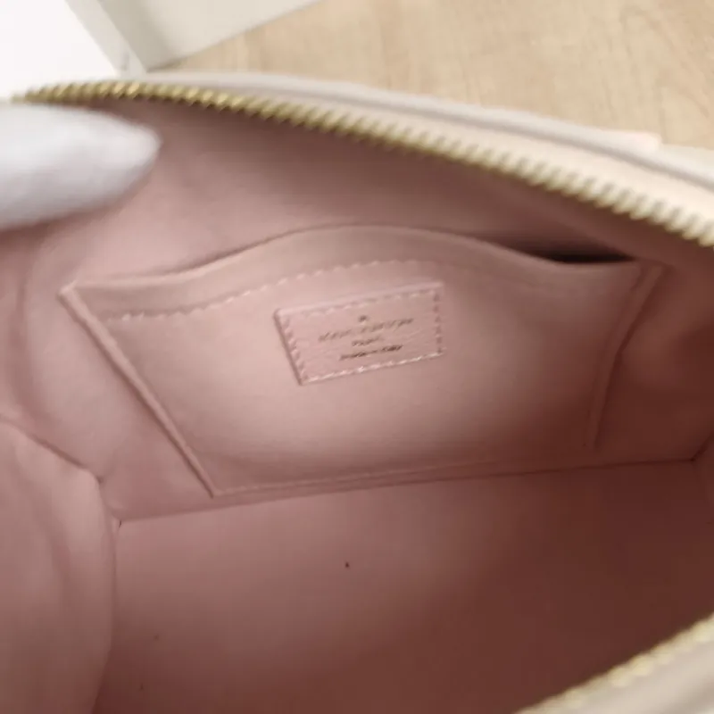 Louis Vuitton Crossbody Bag Speedy20 Pink Calfskin20.5 × 12 × 13.5 cm — detail view 6 of 12