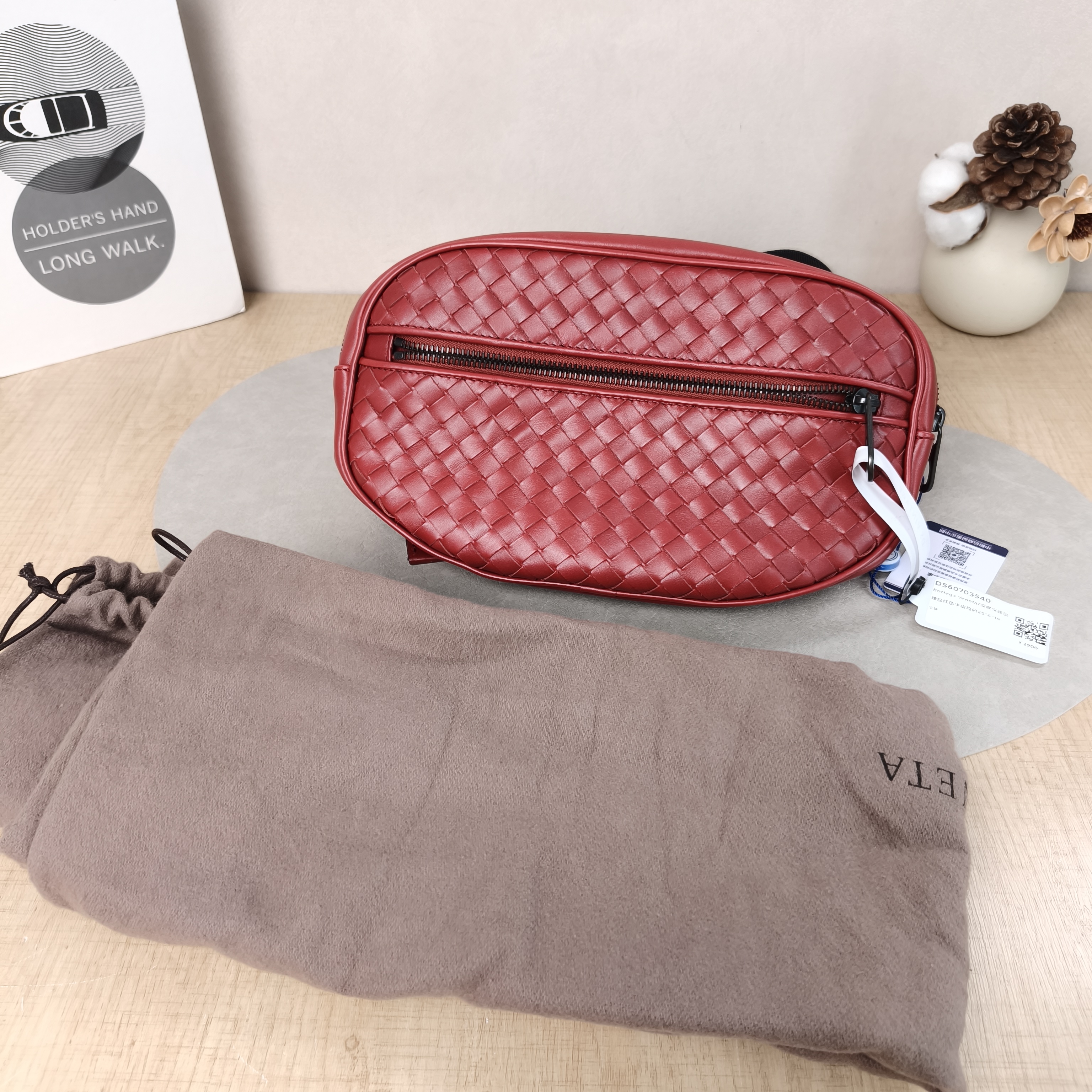 Bottega Veneta Belt Bag Belt Bag Red Calfskin One Size25 × 6 × 15 cm — cover view 4 of 6