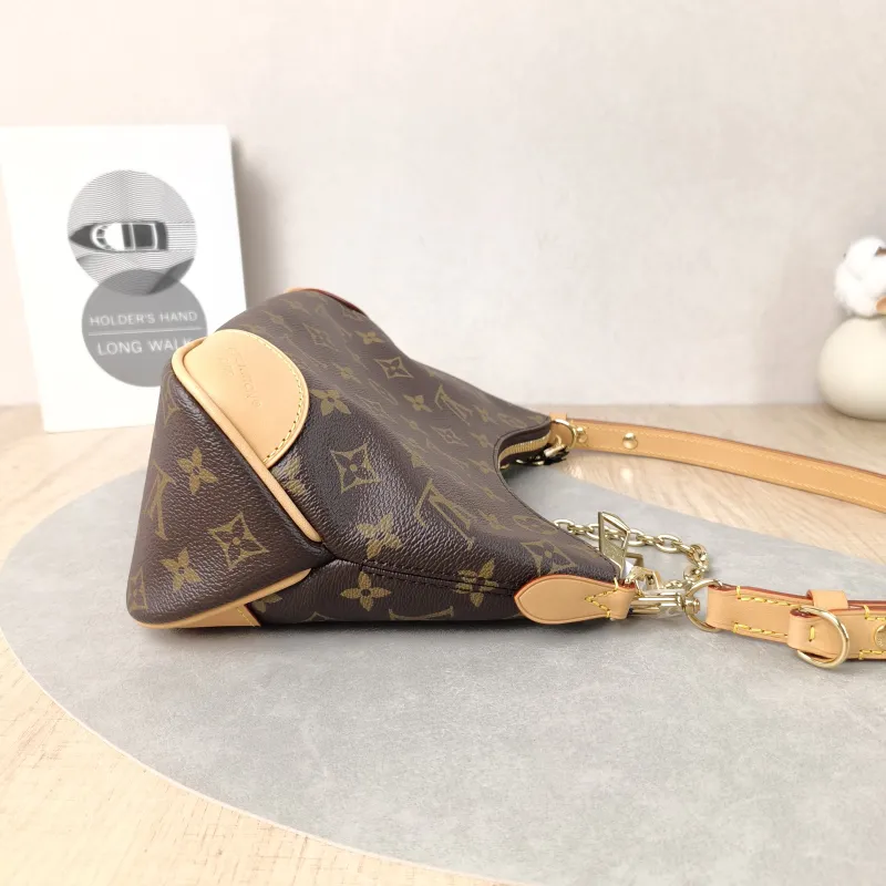 Louis Vuitton Crossbody Bag Boulogne PVC Small26 × 9.5 × 16 cm — detail view 11 of 13