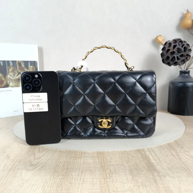 Chanel Crossbody Bag Black SL ambskin Medium25 × 8 × 16 cm — cover view 2 of 5
