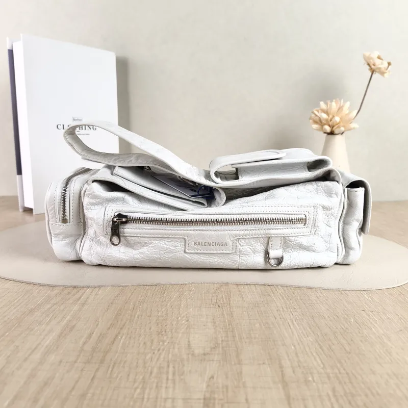 BALENCIAGA Shoulder Bag Superbusy Shoulder Bag White Waxed Leather Mini 33 × 11 × 12 cm — cover view 2 of 5