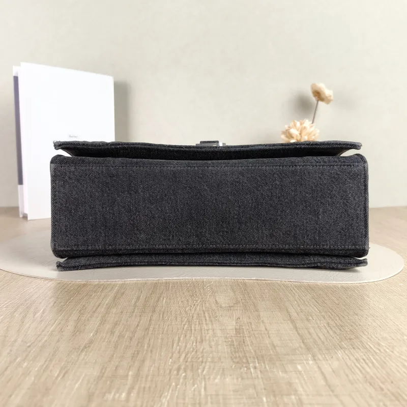 BALENCIAGA Shoulder Bag CRUSH Chain Bag Grey Medium 30 × 13 × 20 cm — cover view 5 of 5