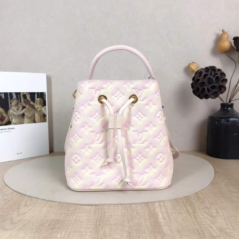 Louis Vuitton Crossbody Bag NÉONOÉ Bucket Bag BB Collection · Calfskin BB 20 × 13 × 20 cm