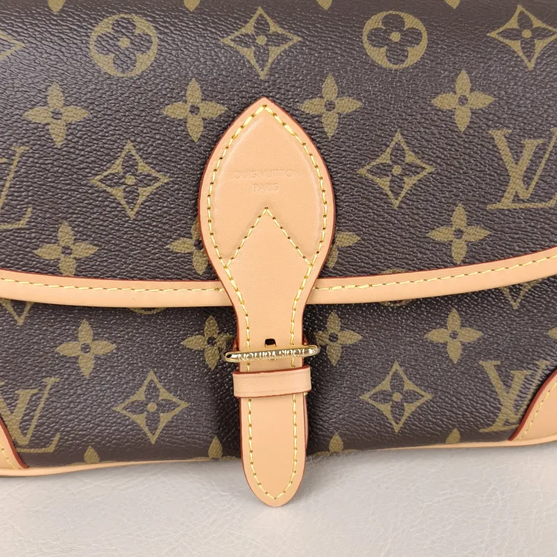 Louis Vuitton Crossbody Bag Shoulder Strap PVC Small 24 × 9 × 15 cm — detail view 15 of 15