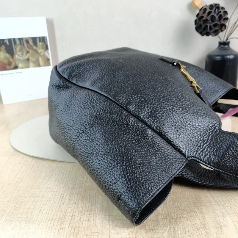 SAINT LAURENT Shoulder Bag LE 5 À 7 BEA Black One Size 50 × 18 × 28 cm — detail view 12 of 12