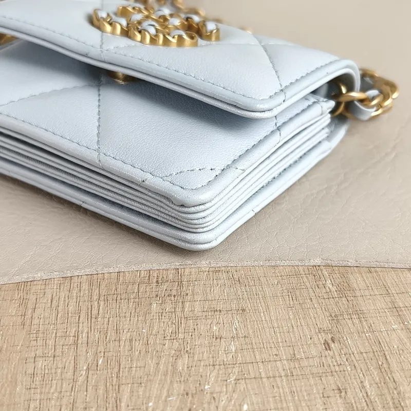 Chanel Crossbody Bag 19bag Mini Crossbody Bag Blue Lambskin Mini 10.5 × 2 × 8 cm 31 — detail view 6 of 9