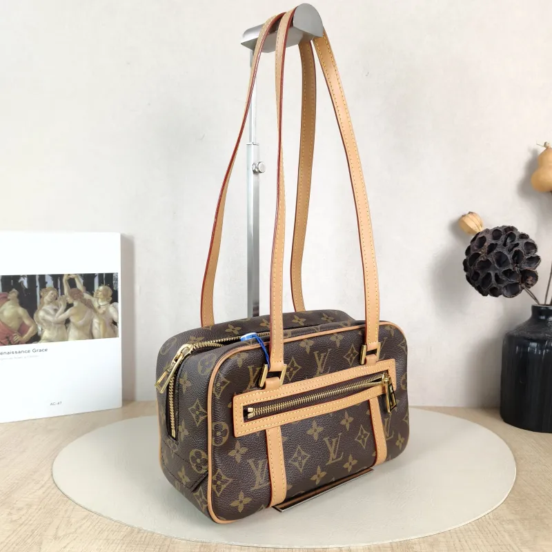 Louis Vuitton Shoulder Bag cite Monogram PVC One Size 26 × 11 × 16 cm — cover view 5 of 5