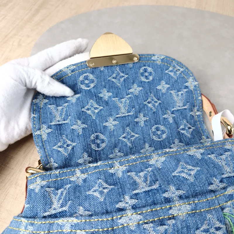 Louis Vuitton Shoulder Bag Sunset Blue · One Size 27 × 3 × 18 cm — detail view 12 of 13