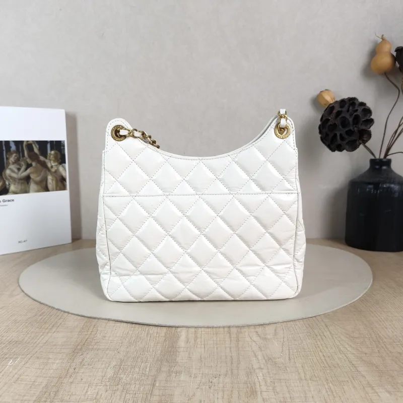 Chanel Crossbody Bag HOBO White Waxed Leather Medium 23 × 8 × 21 cm — cover view 4 of 6
