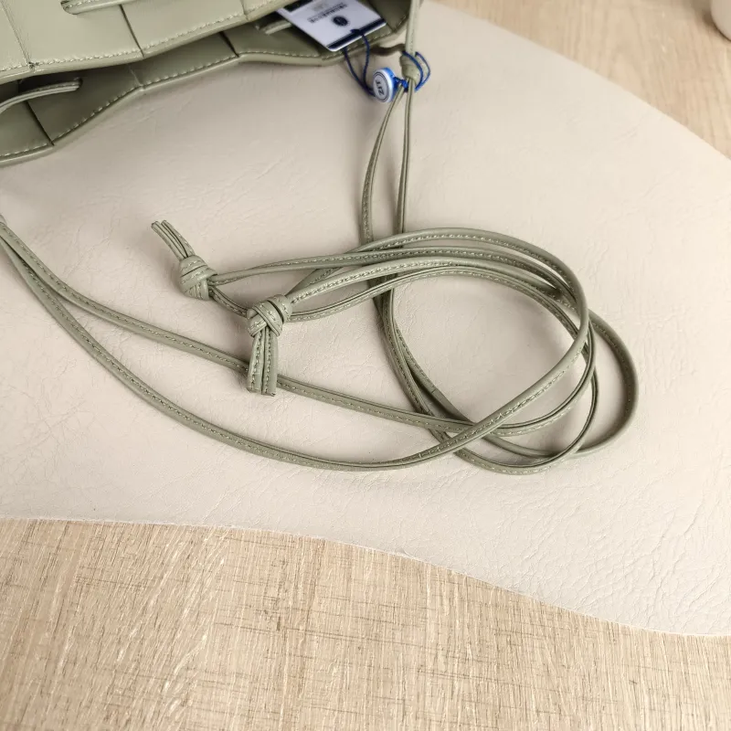 Bottega Veneta Crossbody Bag Cassette Woven Lambskin One Size 14 × 14 × 18 cm — detail view 6 of 9