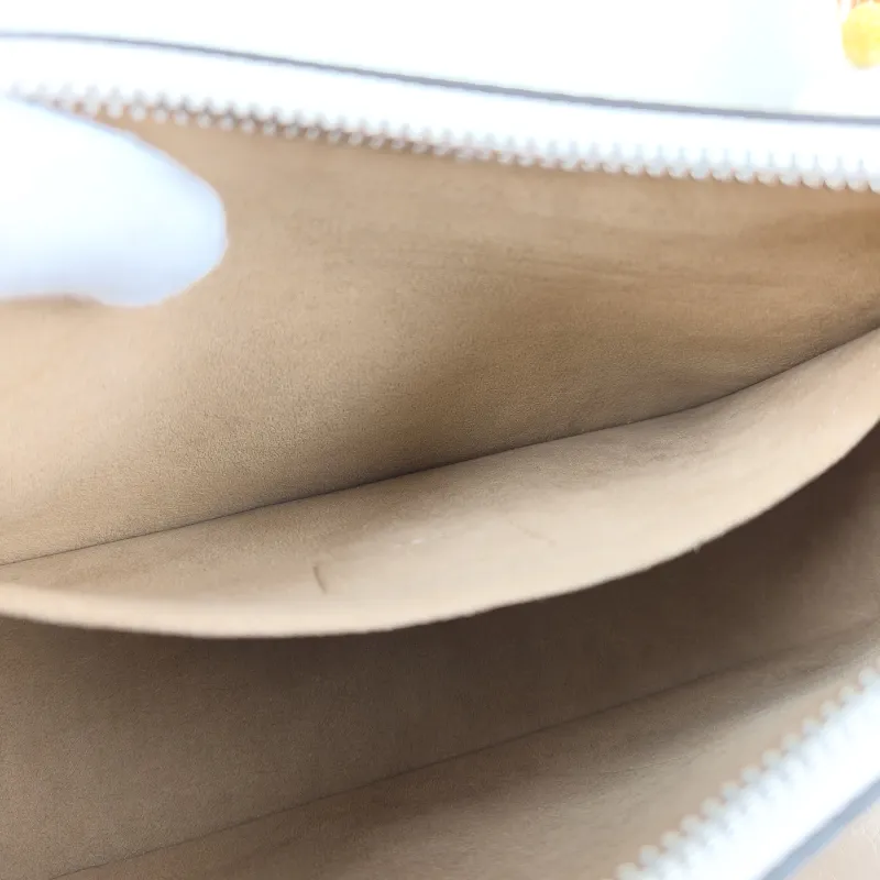 Louis Vuitton Crossbody Bag MARELLE White Epi Embossed Calfskin Small 25 × 8 × 15 cm — detail view 10 of 16