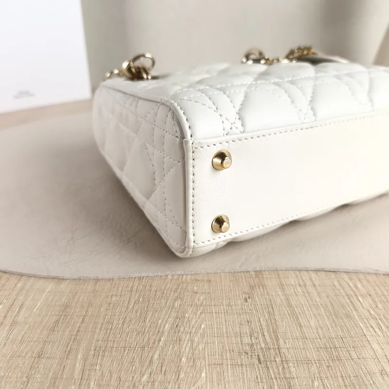 DIOR Crossbody Bag Lady Lady Dior Bag White Lambskin Mini 17 × 7 × 15 cm — detail view 5 of 11