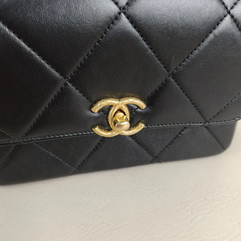 Chanel Crossbody Bag Black Calfskin 19 × 5.5 × 11 cm Microchip Edition — detail view 10 of 11