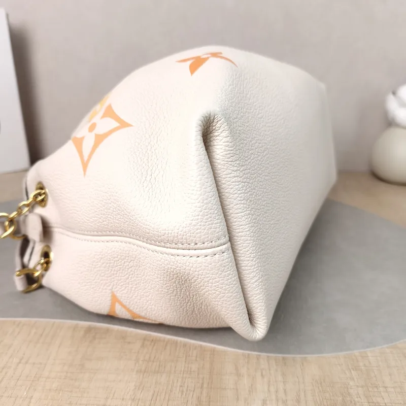 Louis Vuitton Crossbody Bag BUNDLE Beige Empreinte Embossed Calfskin Medium 28 × 11.5 × 20 cm — detail view 5 of 14