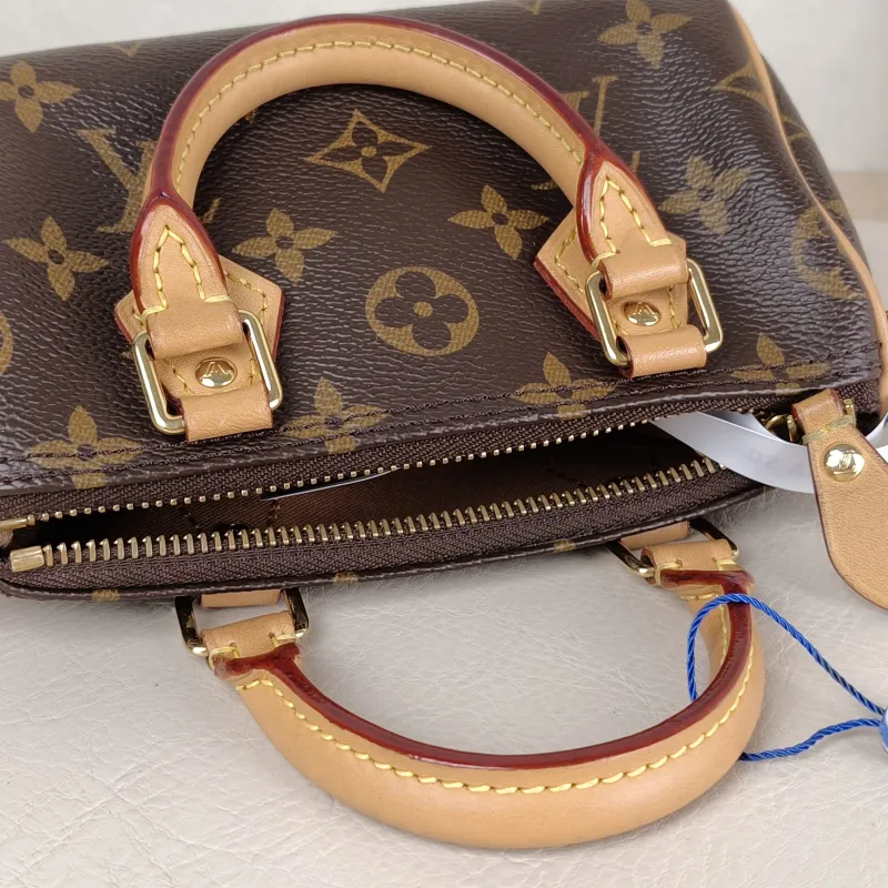 Louis Vuitton Crossbody Bag Speedy Nano Shoulder Strap PVC nano 16 × 7.5 × 10 cm — detail view 9 of 11