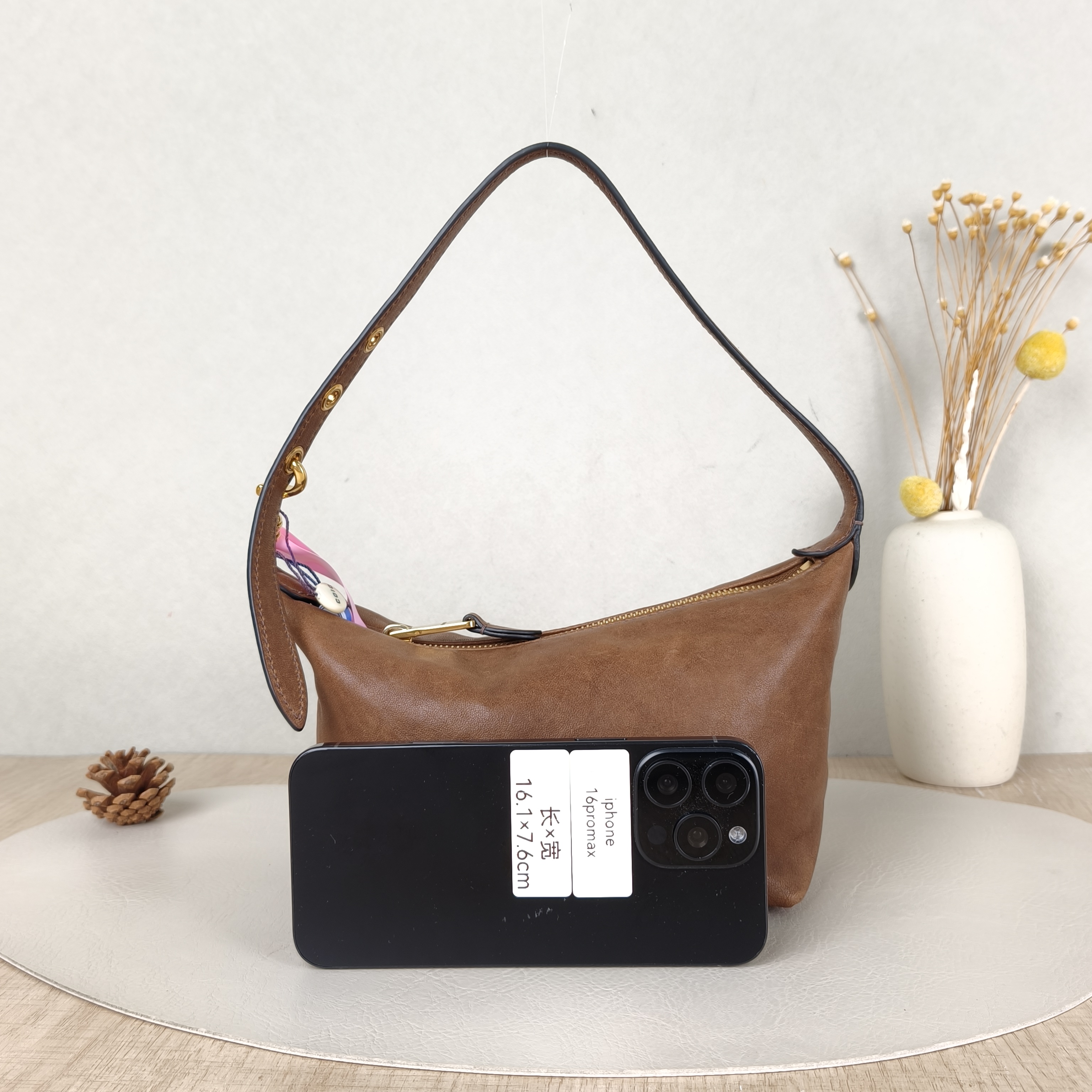 Miumiu Top Handle Bag Spirit Vanity Case Bag Cosmetic Bag Calfskin One Size18.5 × 10 × 14 cm — cover view 4 of 5