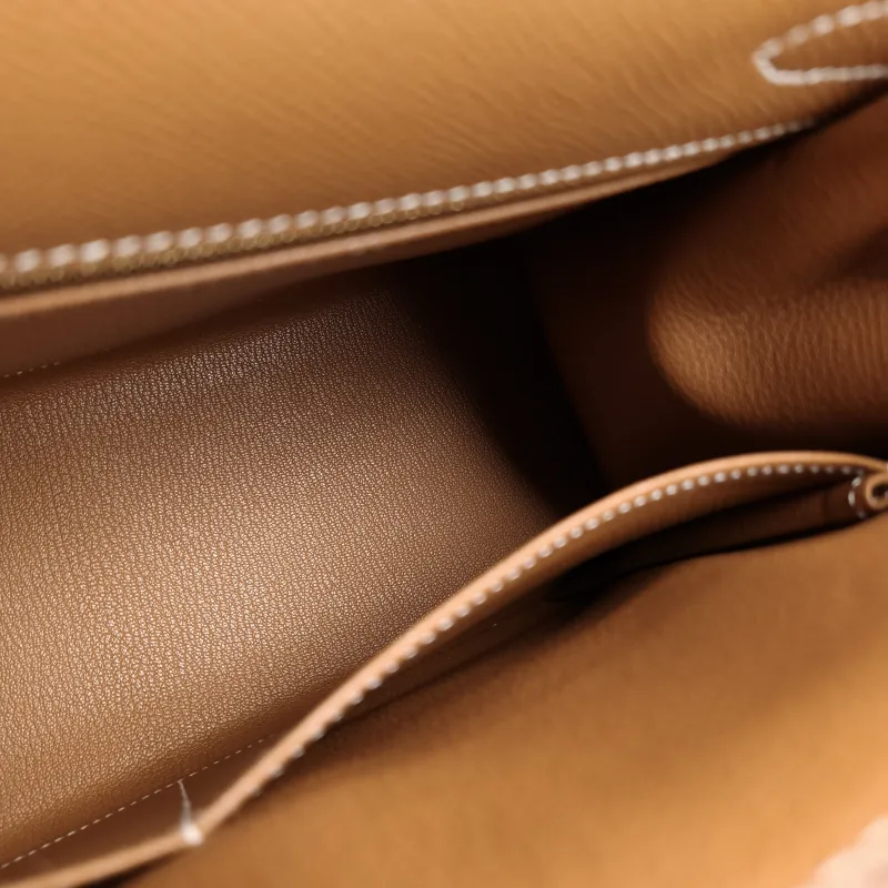 Hermès Shoulder Bag Kelly 32 Gold-Tone Hardware Epsom Calfskin Large 32 × 11 × 23 cm Y — detail view 8 of 10