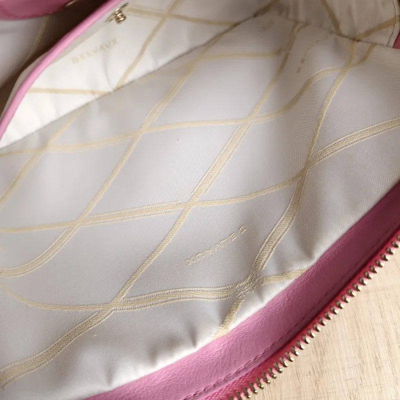 DELVAUX Crossbody Bag Crossbody Bag Pink Calfskin One Size22 × 4.5 × 15 cm — detail view 9 of 11