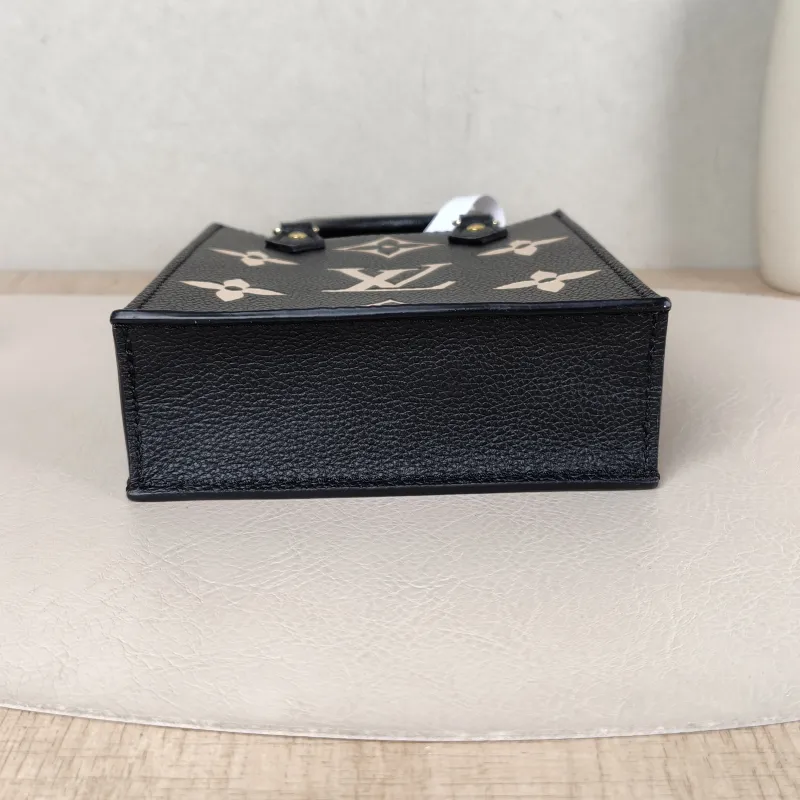 Louis Vuitton Crossbody Bag PETIT SAC PLAT Mini Calfskin Mini 14 × 5 × 17 cm — cover view 2 of 5