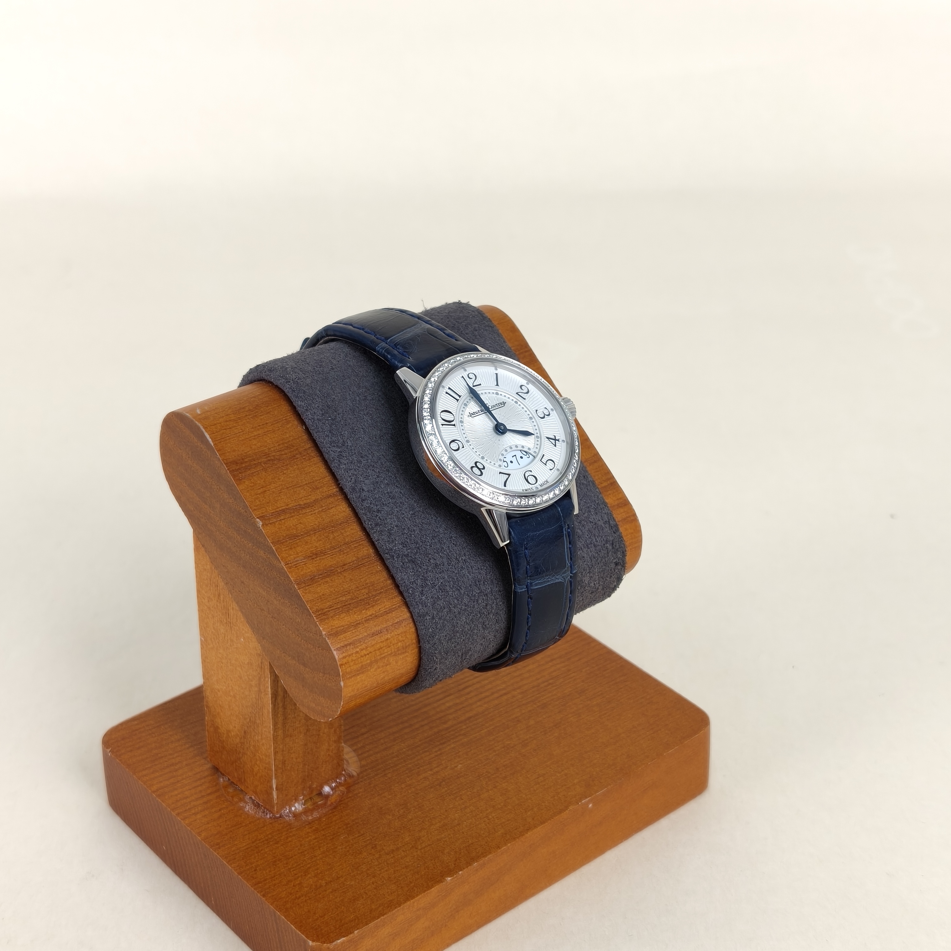 JAEGER-LECOULTRE Watch Collection Watch Silver One Size 29mm — cover view 3 of 8