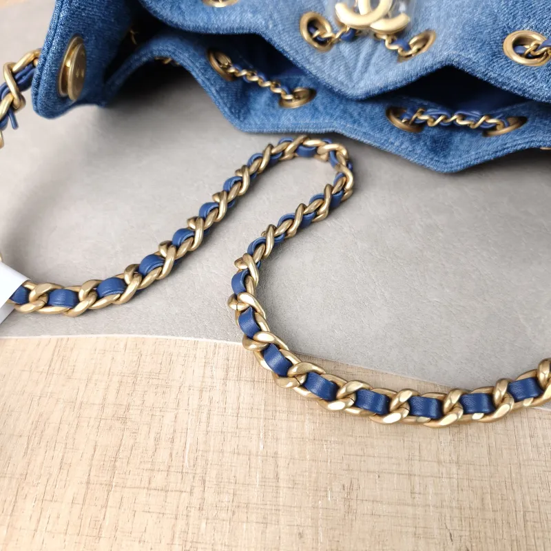 Chanel Crossbody Bag 25Bag Blue Mini 22 × 12.5 × 20 cm — detail view 1 of 12