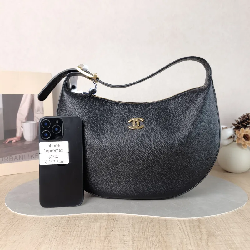 Chanel Shoulder Bag 26b Hobo Gabrielle Bag Black Calfskin One Size 30 × 9 × 21 cm — cover view 2 of 5