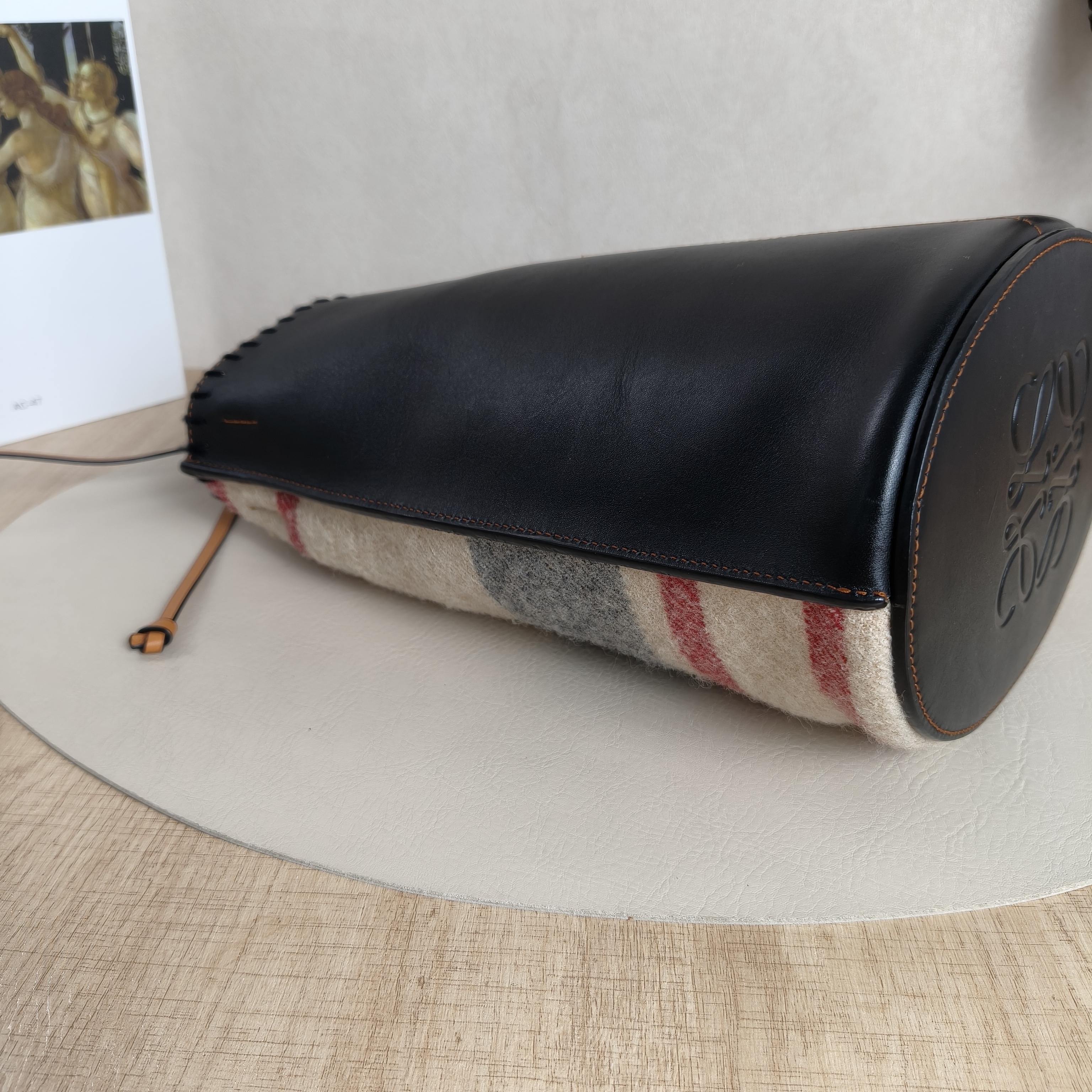 LOEWE Crossbody Bag Crossbody Bag Black Calfskin 19 × 14 × 26 cm — cover view 2 of 10