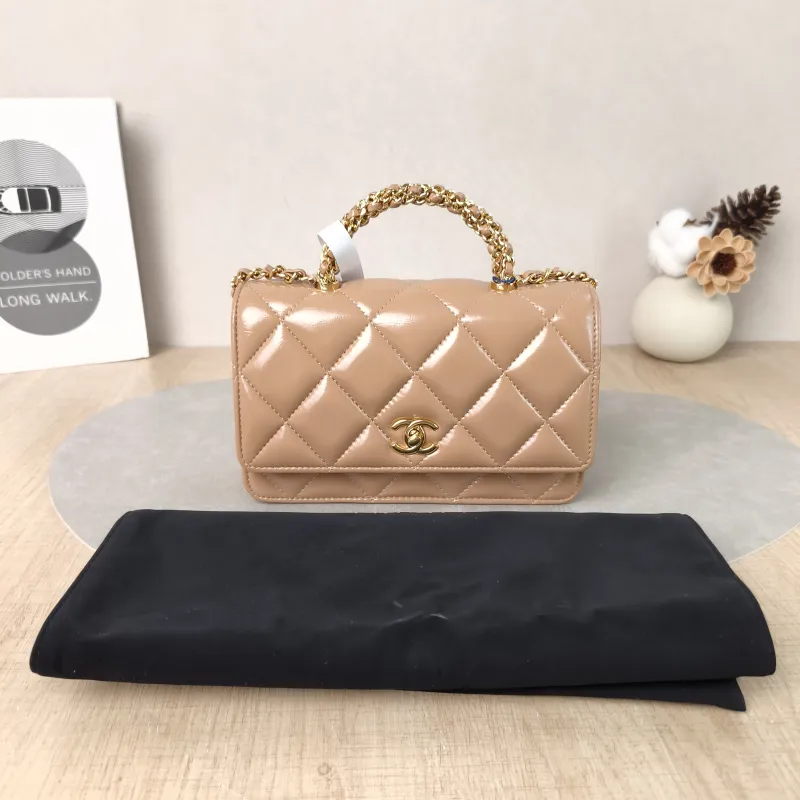 Chanel Crossbody Bag woc Brown Lambskin One Size19.2 × 3.5 × 12.3 cm — cover view 4 of 6