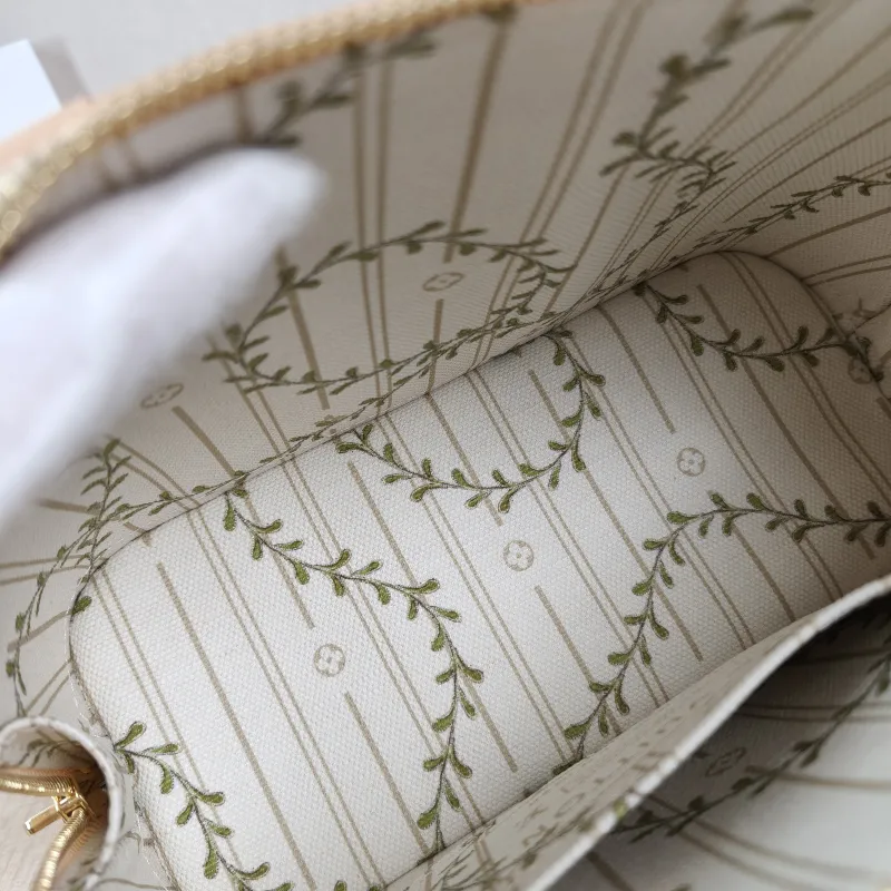 Louis Vuitton Top Handle Bag Alma BB Yellow White Canvas BB 23.5 × 11.5 × 17.5 cm — detail view 10 of 13