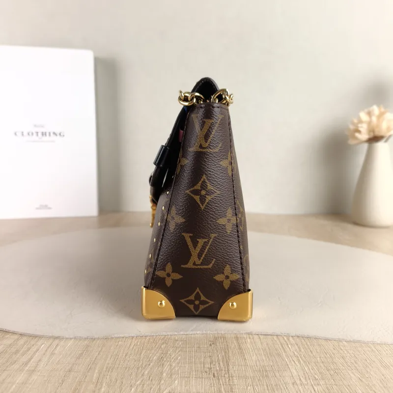 Louis Vuitton Shoulder Bag Trunkie Box Chain Bag Monogram PVC Large 27 × 8 × 16 cm — detail view 5 of 11
