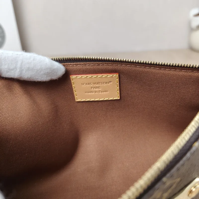 Louis Vuitton Shoulder Bag Pochette Eva Monogram PVC One Size27 × 5 × 11 cm — detail view 12 of 14