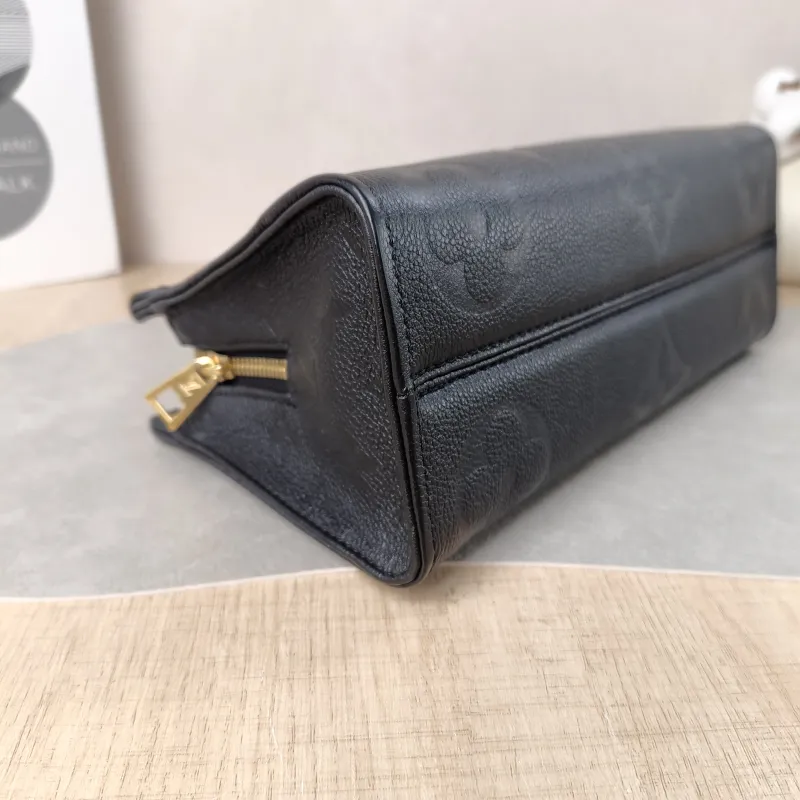 Louis Vuitton Crossbody Bag Onthego East West Two Straps Black Monogram Empreinte Embossed Calfskin Small 25 × 10 × 13 cm — detail view 2 of 11