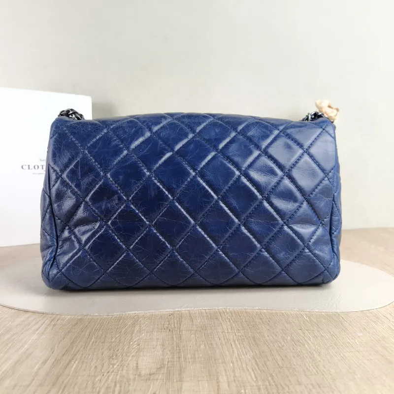 Chanel Crossbody Bag cf Collection Crossbody Bag Navy Calfskin Large 30 × 11 × 20 cm 20 — cover view 2 of 5